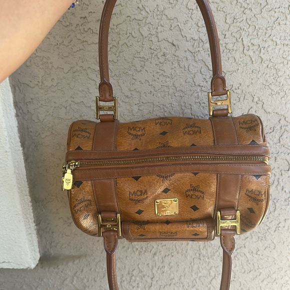 {VGUC} MCM monogram hand bag - Picture 3 of 15
